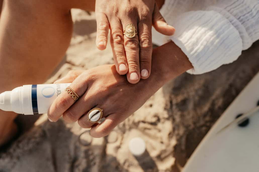 Ölige Haut: Pflege mit Algenextrakten statt Glanz und Unreinheiten