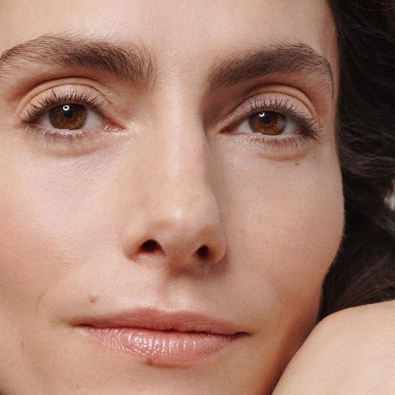 Zeitlos schön mit Oceanwell – natürliche Anti-Aging-Pflege aus dem Meer  Die Hautalterung ist ein natürlicher Prozess, doch mit der richtigen Pflege lässt sich die Haut lange frisch und vital erhalten. 